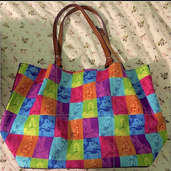beautiful RARE Dooney & Bourke Disney 2017 (only!) “Pop Art” Flynn shoulder bag - Picture 2 of 6